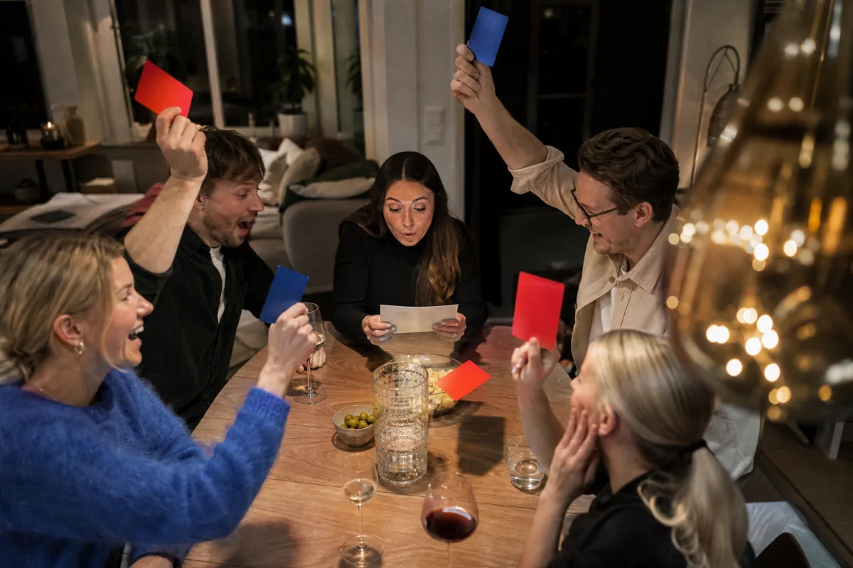 Grupp svarar med färgkort
